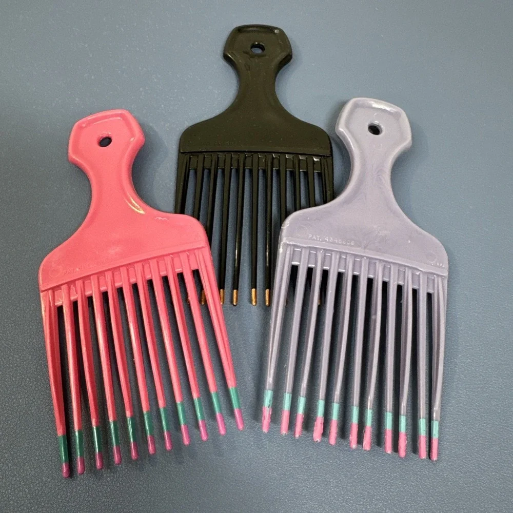 VTG Lot 3 Color Dip Pick Lift Comb 7